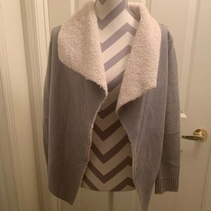 NWOT Cavalini Originals Gray Faux White Fur Open Style Sweater. Size M